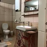 Tarihi Kaleici Muethis Konum Deniz Yakini Uygun Fiyat Huzurlu Ev *