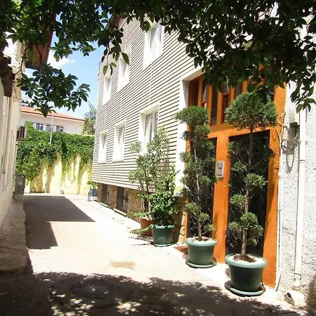 Tarihi Kaleici Muethis Konum Deniz Yakini Uygun Fiyat Huzurlu Ev Apartamento *