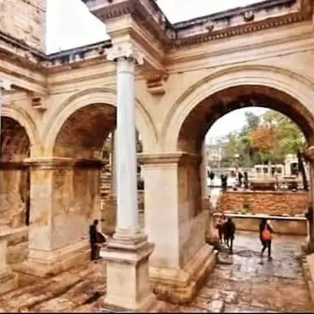 Апартаменты Tarihi Kaleici Muethis Konum Deniz Yakini Uygun Fiyat Huzurlu Ev *