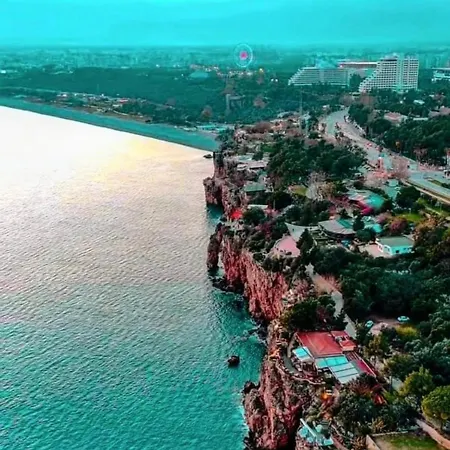 Апартаменты Tarihi Kaleici Muethis Konum Deniz Yakini Uygun Fiyat Huzurlu Ev