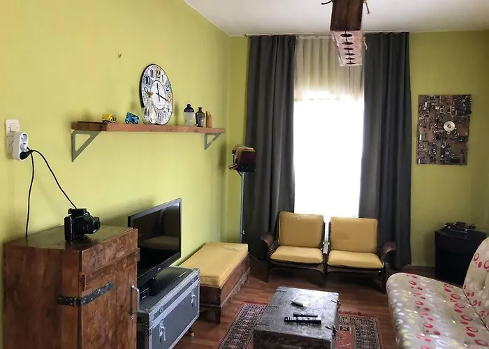 Tarihi Kaleici Muethis Konum Deniz Yakini Uygun Fiyat Huzurlu Ev Antalia