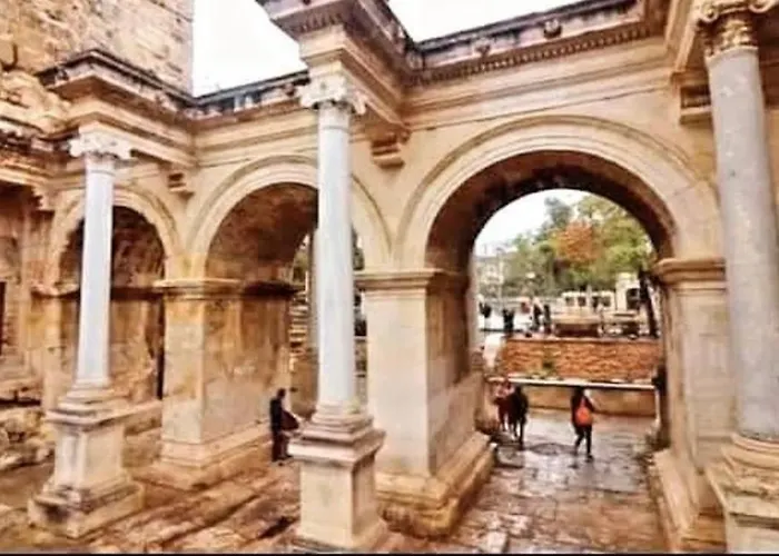 Appartamento Tarihi Kaleici Muethis Konum Deniz Yakini Uygun Fiyat Huzurlu Ev *